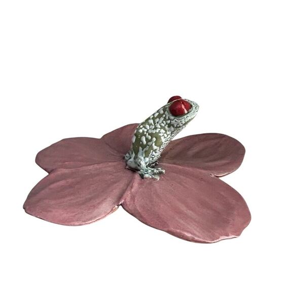 Frog Pink Flower Hanging Wall Decor Lid Hand Made Pottery Leaf Tree Frog Red Eye - Picture 11 of 16